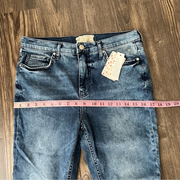 Free People NWT High Waist Skinny Distressed Jeans - Picture 15 of 15